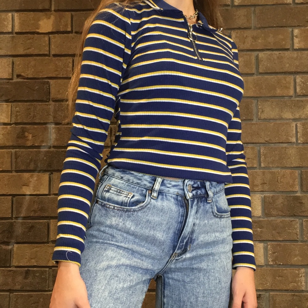 half ring zipper stripped tee